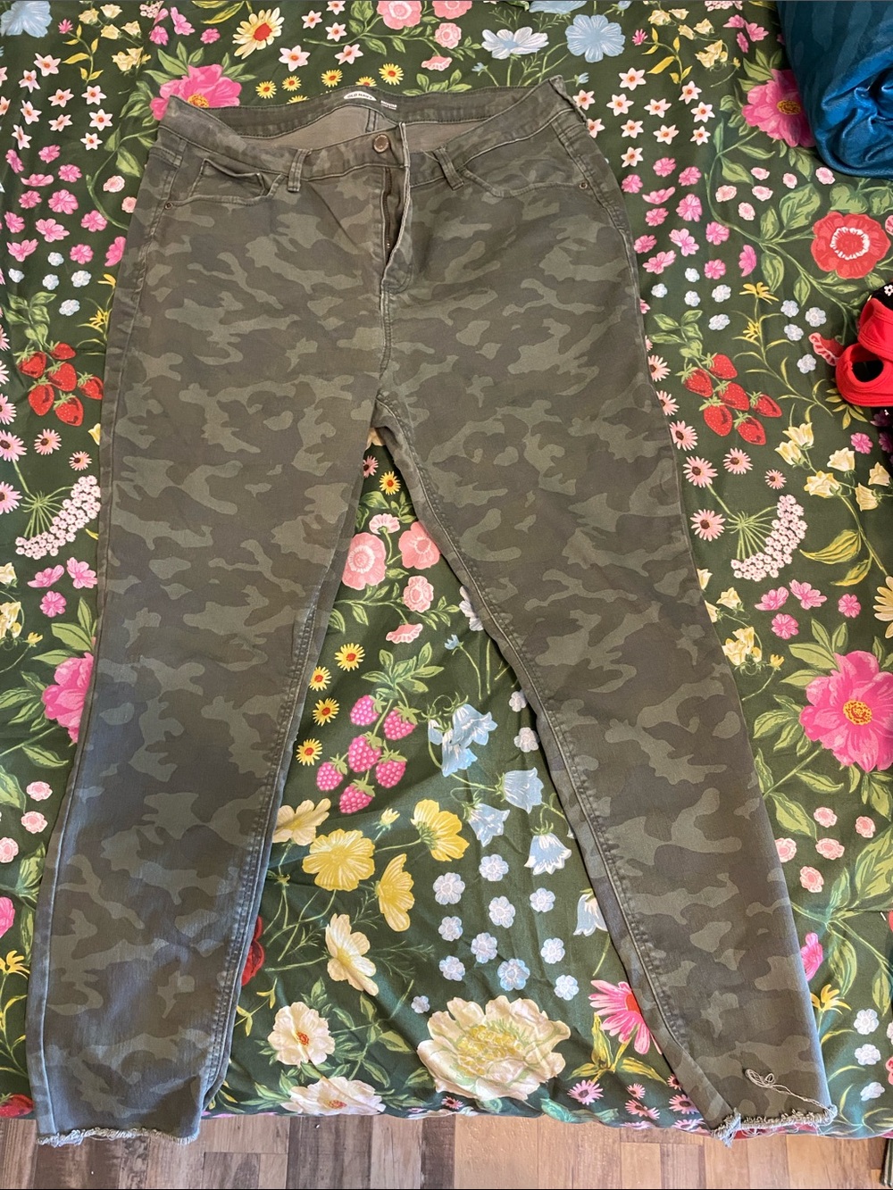 Old Navy Rockstar Super Skinny Jeans - Olive Green